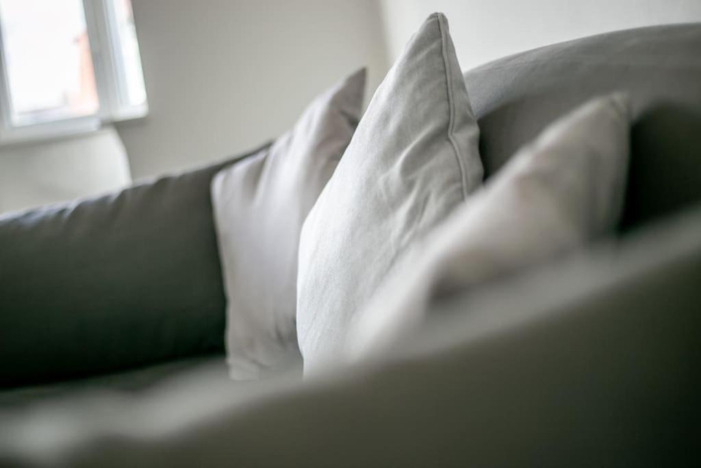 Appartement Stylish Retreat In Leigh-On-Sea à Southend-on-Sea Extérieur photo