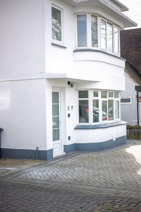 Appartement Stylish Retreat In Leigh-On-Sea à Southend-on-Sea Extérieur photo